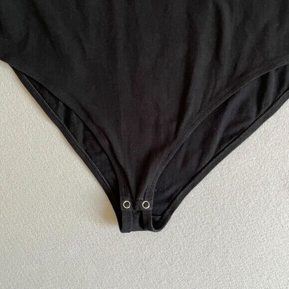 Torrid Foxy Scoop Neck Ringer Bodysuit Black Rainbow Trim Size 4X - Picture 9 of 9